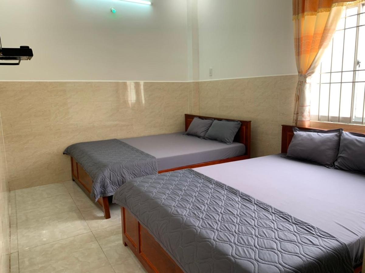 Nha Nghi Ty Hoa Nam Du Bed and Breakfast Buitenkant foto